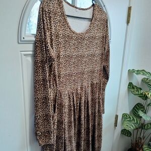 Long Sleeve Leopard Print Cheetah Dress Size LG With Pockets